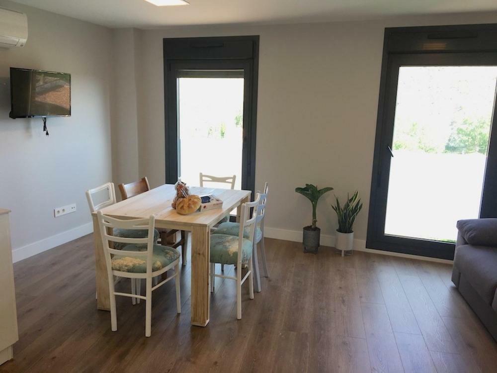 Apartamentos Turisticos Leiva -La Rioja Buitenkant foto